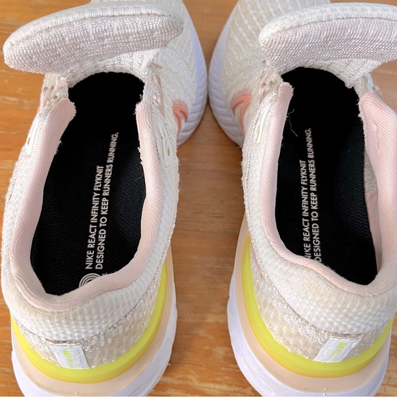 Nike React Infinity Run FlyKnit 3 Running Shoes - Picture 11 of 16